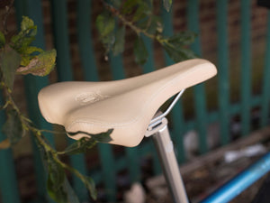 BLB Curve Race Saddle - Cream